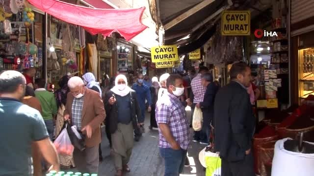 Şanlıurfa'da kısıtlama bitti alışveriş başladı