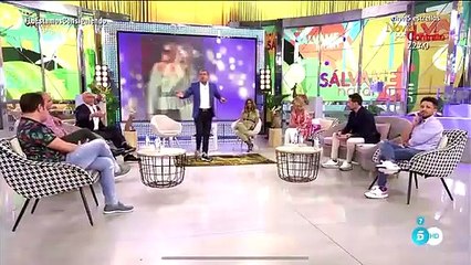 A Javier Vázquez se le va la cabeza enrabietado contra un colaborador por defender a Merlos