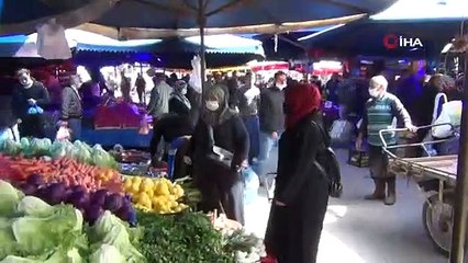 Bursalılar pazarlara akın ettiler