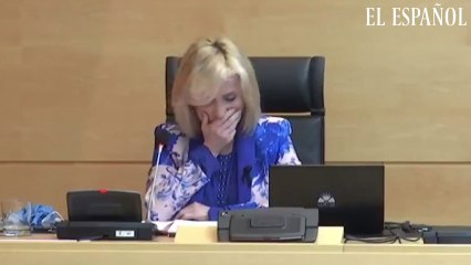 La consejera de Sanidad de Castilla y León se emociona al recordar a los sanitarios fallecidos