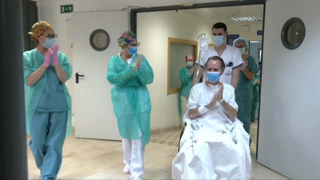 El último paciente ingresado en la Unidad de Cuidados Intesivo recibe el alta