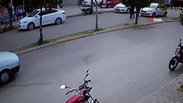 - Silahlı çatışma sonrası tekmeli saldırı kameralara böyle yansıdı