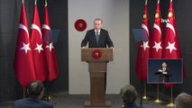 Cumhurbaşkanı Erdoğan: 'Tüm dünya gibi ülkemizde de yeni bir dönemin kapıları açılacaklardır. Artık tünelin ucu göründü. Ramazan Bayramını çifte bayram olarak kutlamayı Rabbim bizlere nasip etsin”