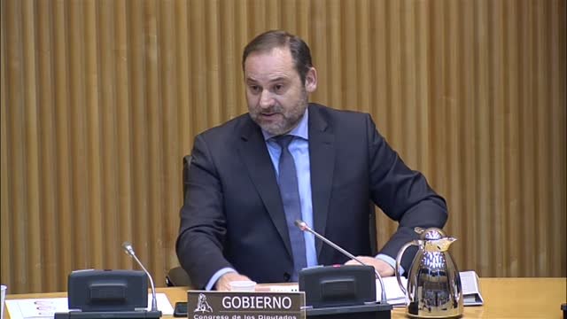 Ábalos defiende la utilización del transporte público como elemento fundamental para la vuelta a la normalidad