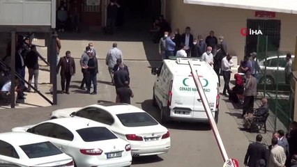 Traktör ile pulluk arasında sıkışan çiftçi feci şekilde can verdi
