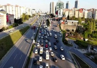 E-5 karayolunda oluşan kilometrelerce araç kuyruğu havadan görüntülendi