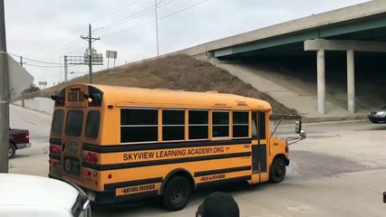 下载视频: Ouverture des écoles le 11 mai, les chauffeurs de bus sont prêts