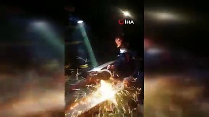 Demir boru içinde mahsur kalan oğlak itfaiye ekipleri tarafından kurtarıldı