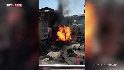 Beylikdüzü'nde doğal gaz borusu patladı, alevler metrelerce yükseldi