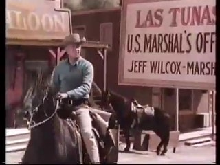 Les débuts de AU NOM DE LA LOI avec Steve McQueen. Pour 94 épisodes.