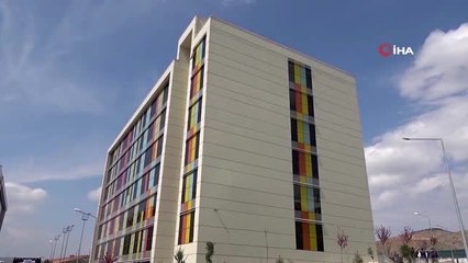 Türkiye'ye getirilen vatandaş, İngiltere'deki sağlık sistemini anlattı: "Orada protesto ediyorlar"