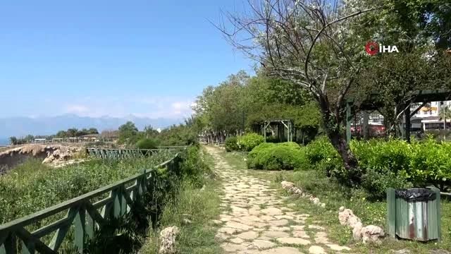 Antalya'da yabancı uyruklu kadın falezlerden düşerek feci şekilde can verdi