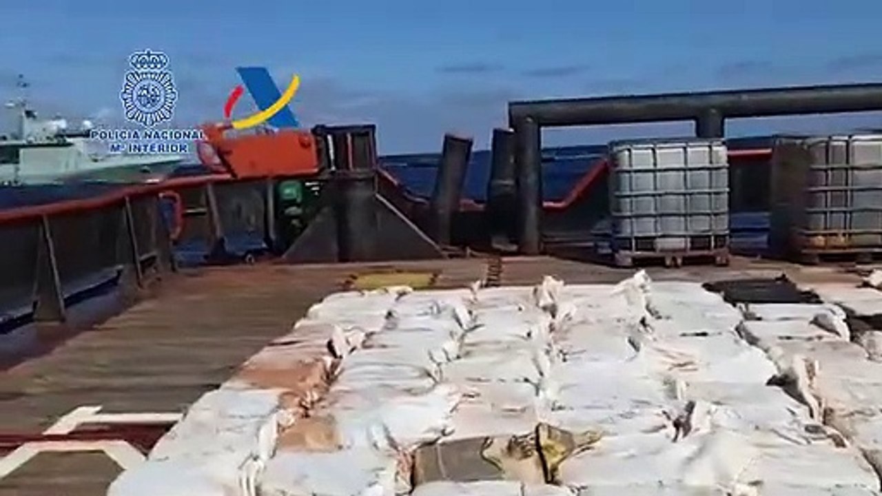Intervenidas cuatro toneladas de cocaína y detenidas 28 personas en un golpe al narcotráfico a gran escala en Galicia