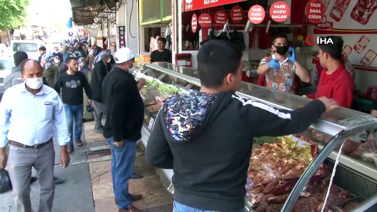 Şanlıurfalı vatandaşlar sakatat almak için yarıştı