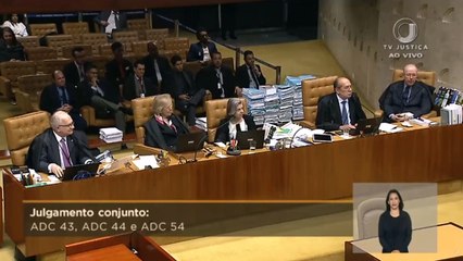 STF determina abertura de inquérito contra Bolsonaro