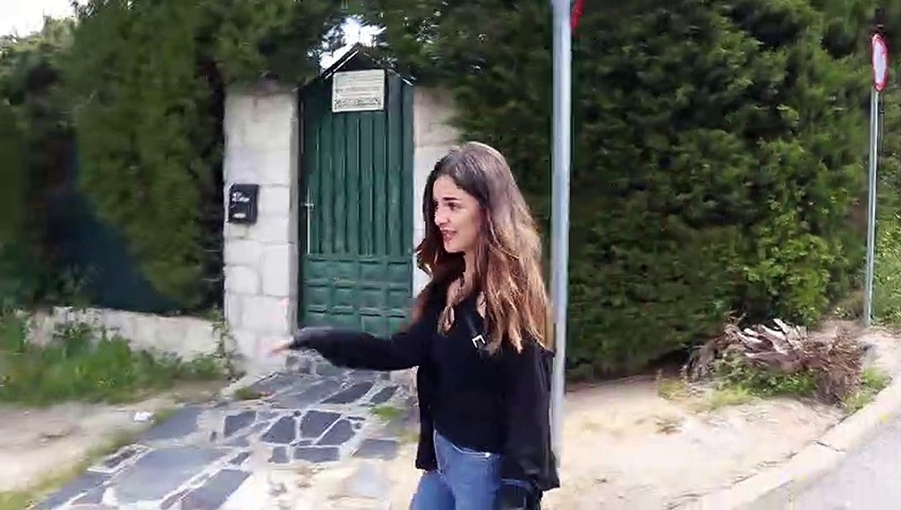 Alexia Rivas sale de casa de Alfonso Merlos en medio del huracán