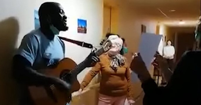 Ce soignant fait une reprise de Kendji Girac pour les résidents d'un Ehpad