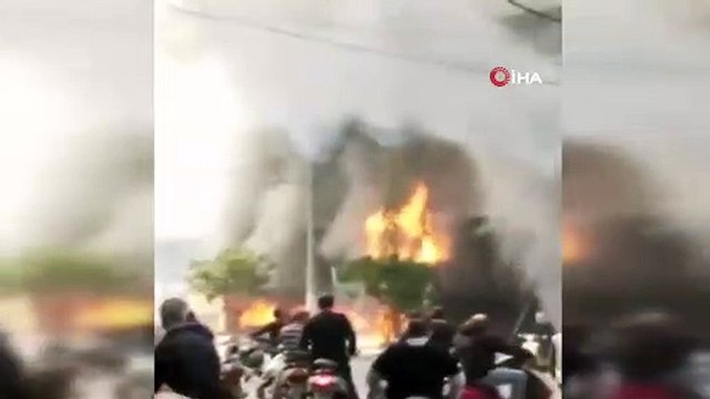 - Lübnan'da banka şubeleri ateşe verildi