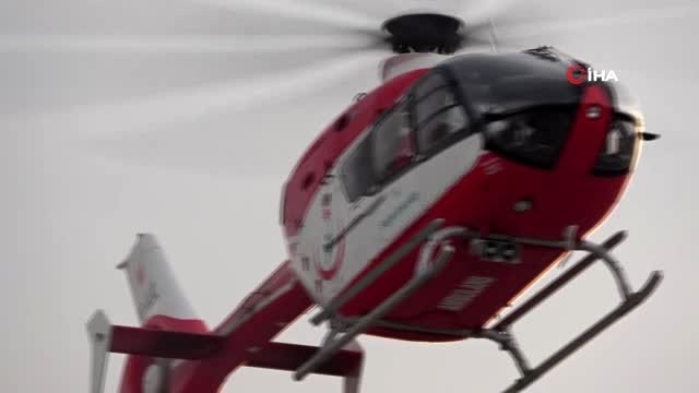 Düşerek bacağı kırılan yaşlı kadın ambulans helikopterle hastaneye sevk edildi