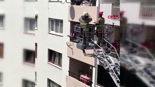 İZMİR İtfaiyeden minik Dua'ya unutulmaz doğum günü sürprizi