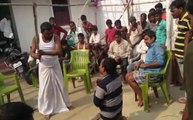 Bihar: मुखिया ने भरी पंचायत में डंडे से की टीचर की पिटाई, छात्राओं से छेड़खानी का लगा था आरोप