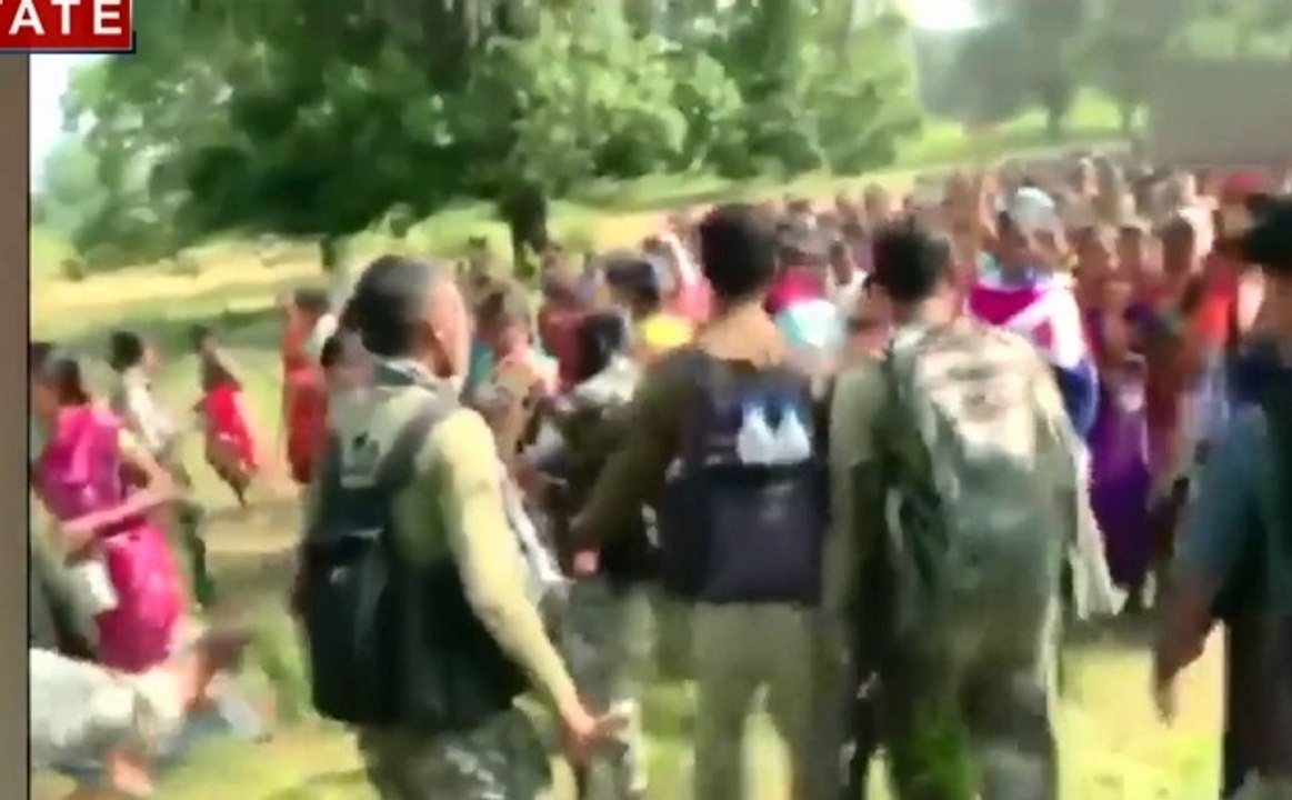 ANI FEED: नक्सल प्रभावित क्षेत्र छत्तीसगढ़ में ग्रामीणों का विरोध प्रदर्शन, सशस्त्र बल के नए पुलिस शिविर के खिलाफ लोगों ने खोला मोर्चा