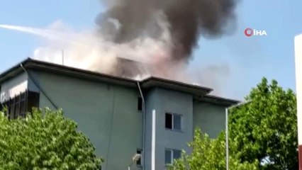 Telekom binasında yangın