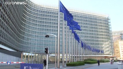 Bruxelas flexibiliza regras bancárias para reforçar liquidez
