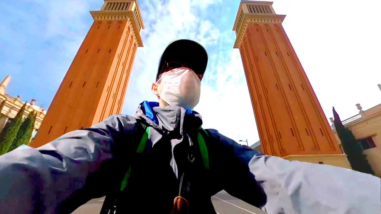 Ghost Town: A Delivery Rider in the Empty Streets of Barcelona