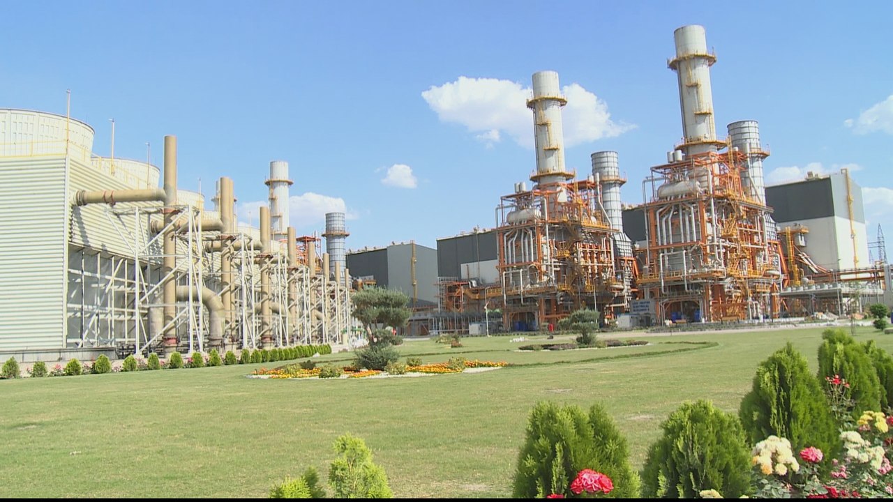 US extends sanctions waiver allowing Iraq to import Iran gas