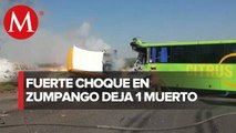 Pipa de gas y autobús chocan en Zumpango