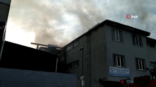 Esenyurt Selahattin Eyyubi mahallesinde 3 katlı iş yerinde yangın