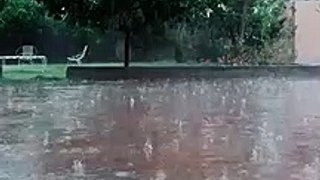 hot,romantic ,love the rain video