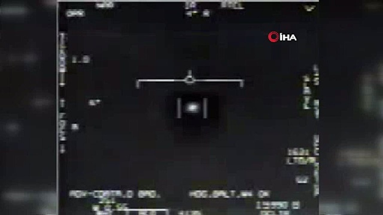 Pentagon 2004 ve 2015 yılları arasında kaydedilen "UFO" görüntülerini yayınladı