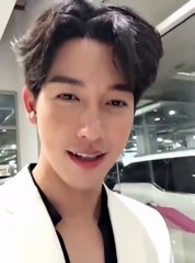 Push Puttichai “thả thính” sẽ đến Việt Nam tổ chức fan meeting vào tháng 11
