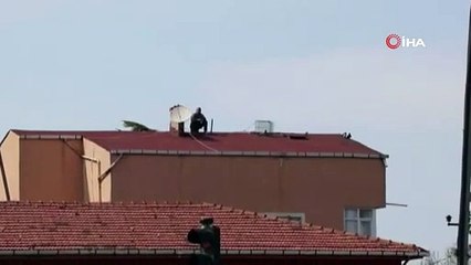 Hava almak için çatıya çıktı karşısında 'dorne'u görünce şaşkına döndü