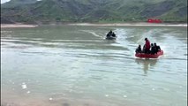 TUNCELİ Munzur Nehri'nde kaybolan Uzman Çavuş Güneş'in cansız bedenine ulaşıldı