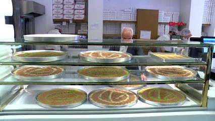 DİYARBAKIR Ramazanda burma kadayıfa talep arttı; tatlıcı fazla mesaide