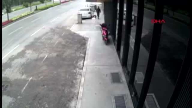 İZMİR Hırsızlık şüphelisini döven iş yeri çalışanı Şiddete karşıyım ama kendimi kaybettim