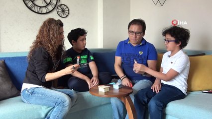 Beyaz önlüklü ikizler karantina sürecini avantaja çeviriyor