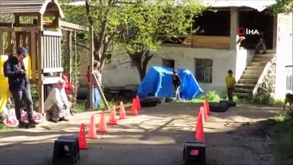 Köylüler meydana toplandı, kurulan survivor parkuru gerçeğini aratmadı