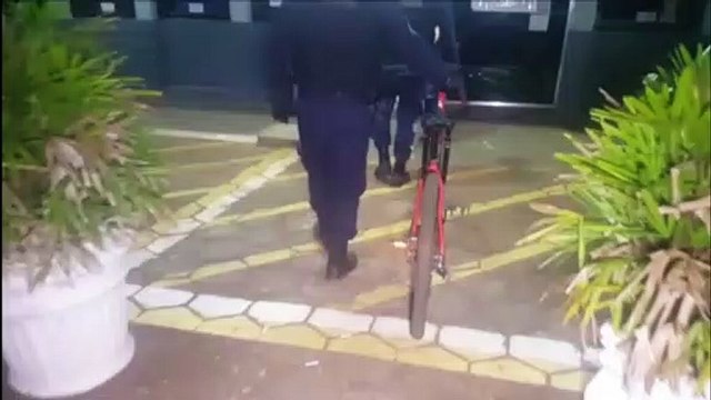 Em abordagem da Guarda Municipal de Cascavel, dupla é detida no Brasmadeira suspeita de furto de bicicleta