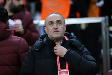 Abdurrahim Albayrak'ı dolandıran 2 kişi yakalanarak gözaltına alındı