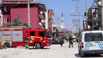 Evde çıkan yangını söndürmeye çalışan kişi yaralandı