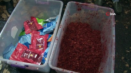 Araba tamirhanesine kaçak tütün operasyonu: 1 ton tütün ele geçirildi