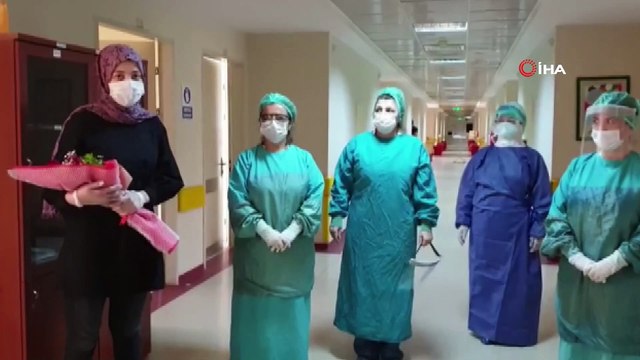 Koronayı yenen Şifanur hemşire alkışlarla taburcu oldu