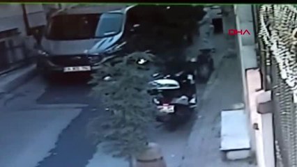 FATİH'TE FİLYASYON EKİBİNE "YOL VERME" TARTIŞMASI SONRASI SALDIRI KAMERADA
