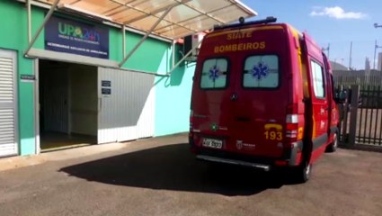 Mulher é atingida por portão e levada à UPA Veneza