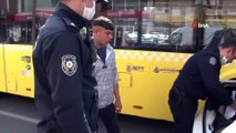 Polislerden sosyal mesafe ve sokağa çıkma kısıtlaması denetimi