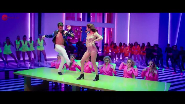 Hook Up Song - Student Of The Year 2 _ Tiger Shroff & Alia